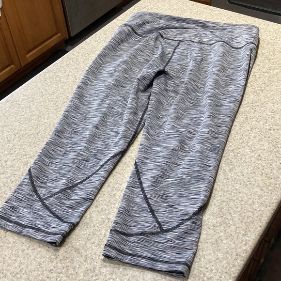 Tek gear large space dye gray black white capris - Picture 3 of 5